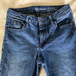 EUC - Gap legging high stretch jeans.